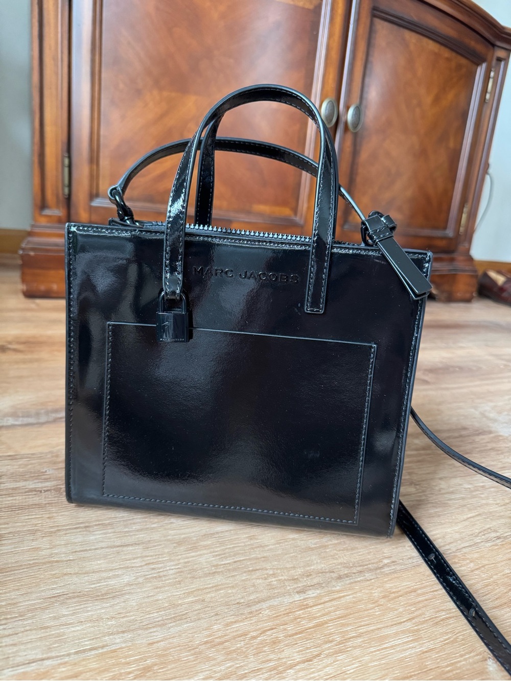 Marc Jacobs Mini Grind Patent Leather Crossbody Tote Bag - Black